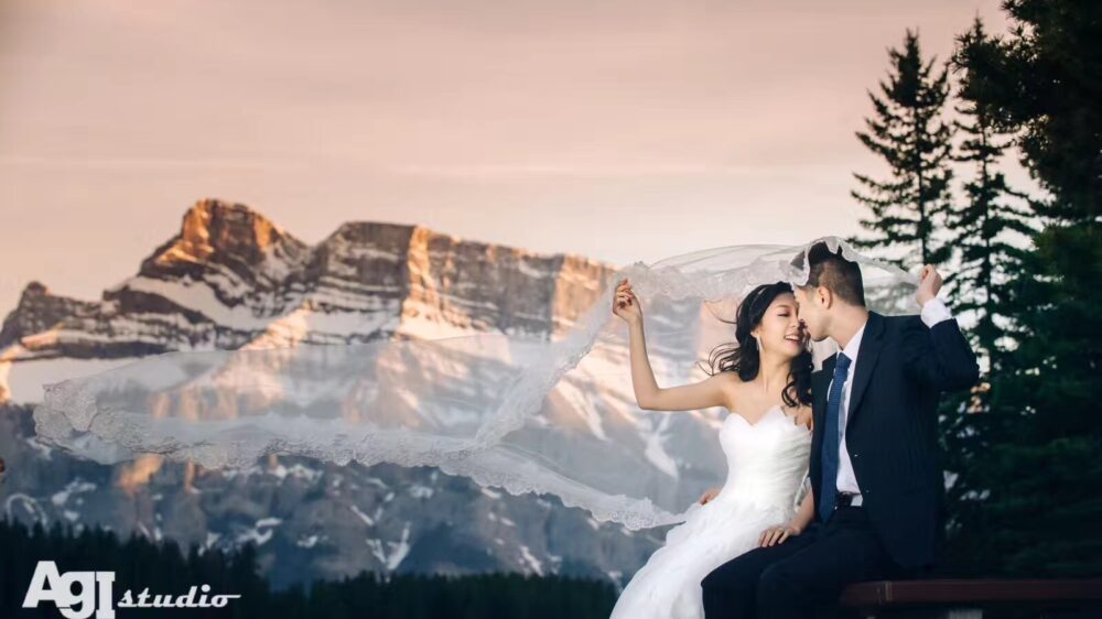 Newlyweds in Banff